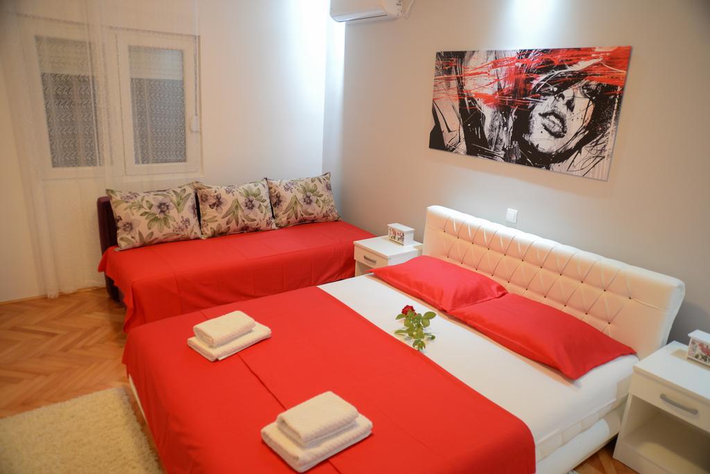 Apartments Tila Требине Екстериор снимка