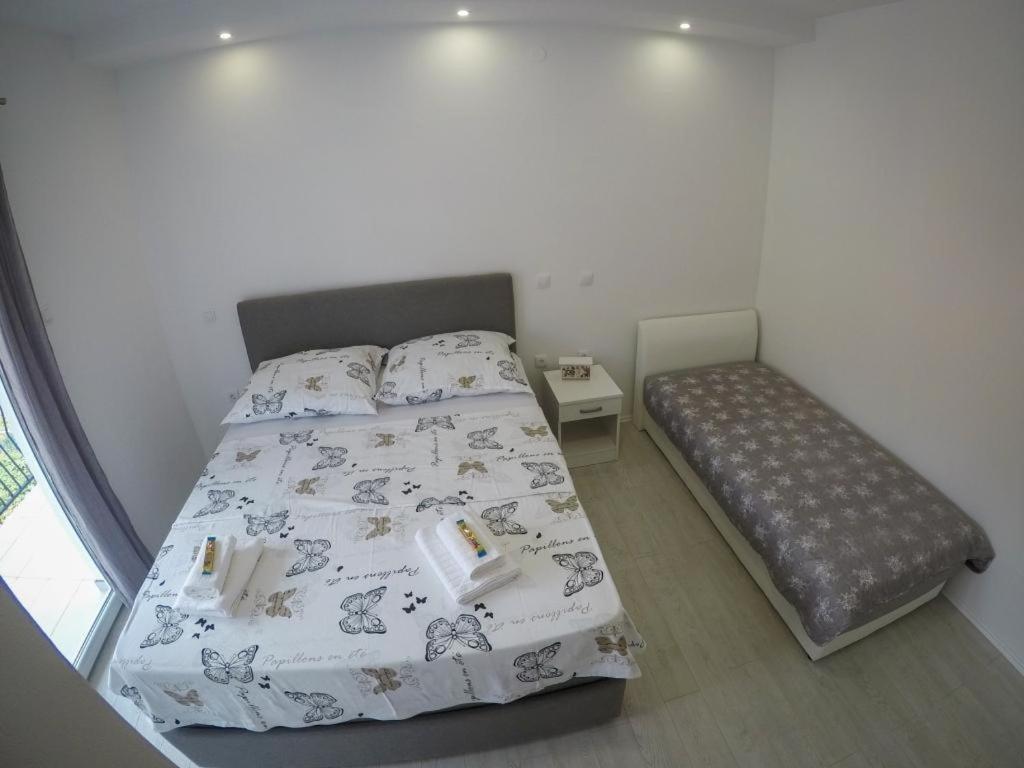 Apartments Tila Требине Екстериор снимка
