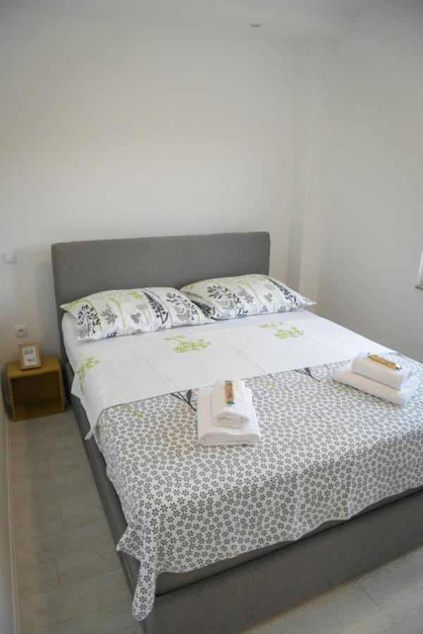 Apartments Tila Требине Екстериор снимка